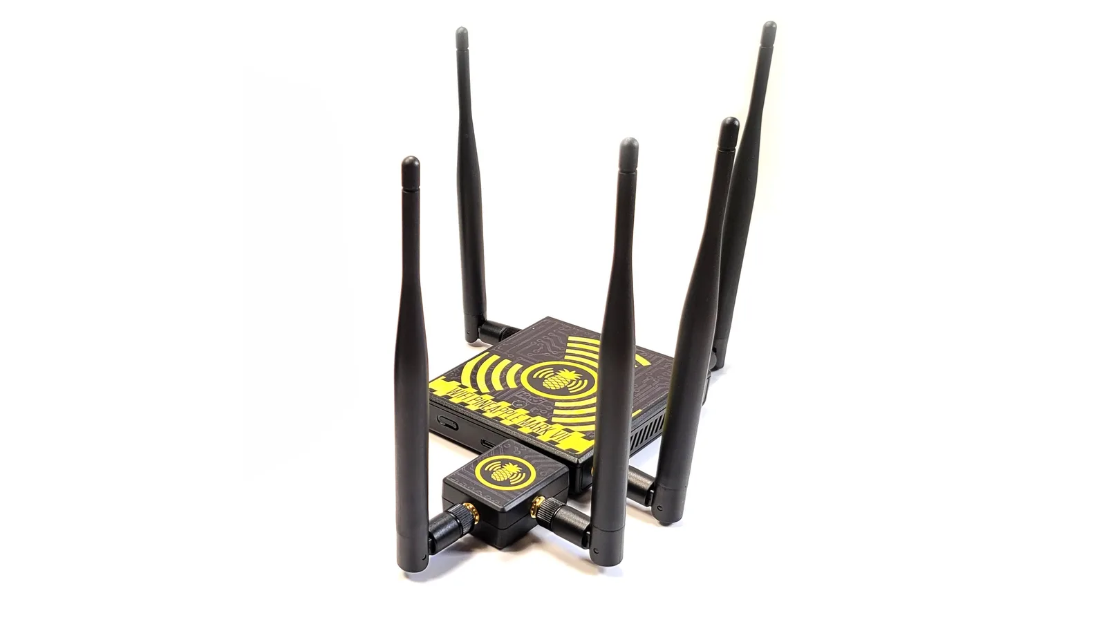 WiFi Pineapple Mark VII+AC kit with the MK7AC module